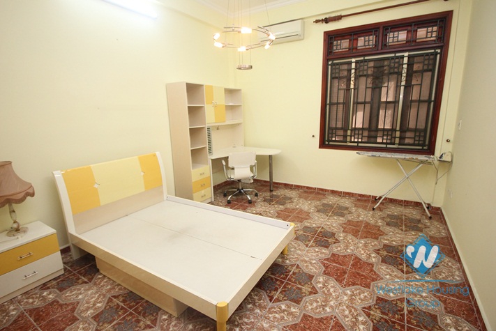 House for rent in Ba Dinh, Ha Noi with walking distance to Lottle center.